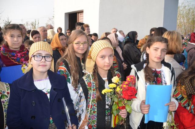 Biserica din satul sucevean Vâlcele, sfinţită de Preasfinţitul Părinte Damaschin Dorneanul