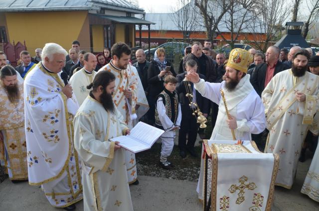 Biserica din satul sucevean Vâlcele, sfinţită de Preasfinţitul Părinte Damaschin Dorneanul