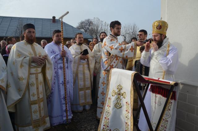 Biserica din satul sucevean Vâlcele, sfinţită de Preasfinţitul Părinte Damaschin Dorneanul