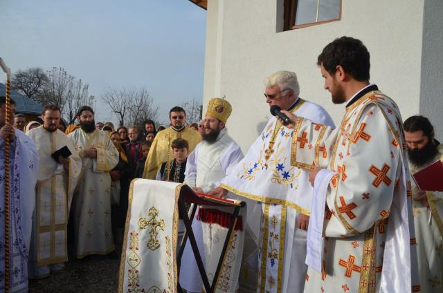Biserica din satul sucevean Vâlcele, sfinţită de Preasfinţitul Părinte Damaschin Dorneanul