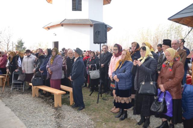 Biserica din satul sucevean Vâlcele, sfinţită de Preasfinţitul Părinte Damaschin Dorneanul