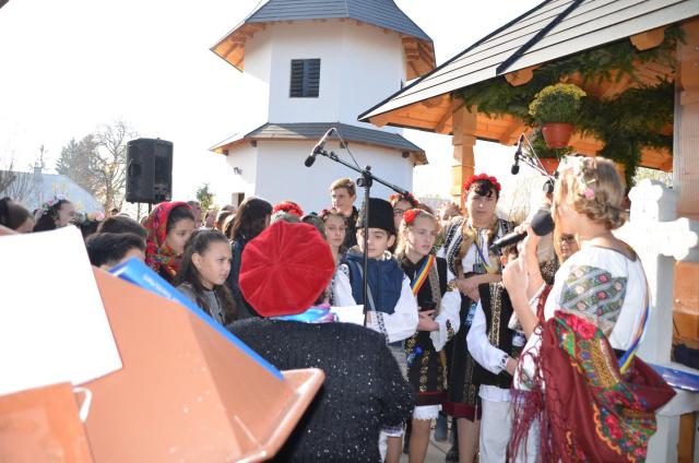 Biserica din satul sucevean Vâlcele, sfinţită de Preasfinţitul Părinte Damaschin Dorneanul