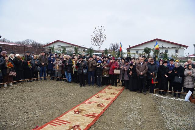 Sfințire de loc de biserică în Bucium-Iași: IPS Mitropolit Teofan a pus piatra de temelie