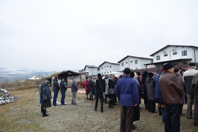 Sfințire de loc de biserică în Bucium-Iași: IPS Mitropolit Teofan a pus piatra de temelie