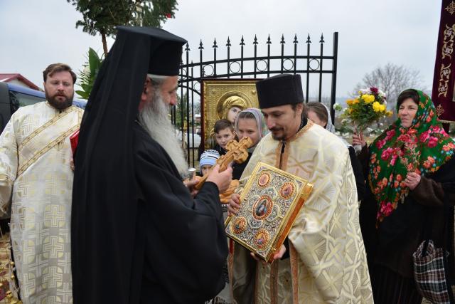 Sfințire de loc de biserică în Bucium-Iași: IPS Mitropolit Teofan a pus piatra de temelie