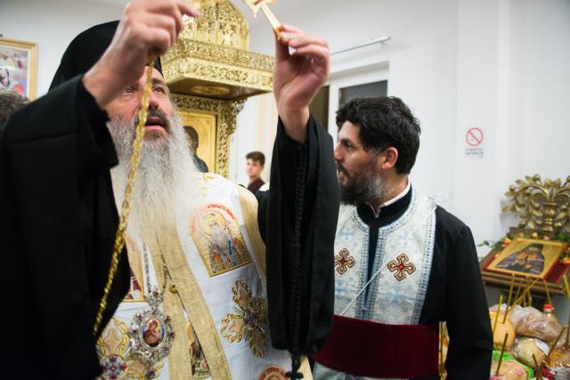 Slujire arhierească la hramul Bisericii Vovidenia din Iași