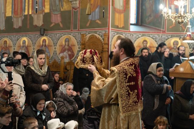 Slujiri arhierești în zilele de Crăciun, în Arhiepiscopia Sucevei și Rădăuților