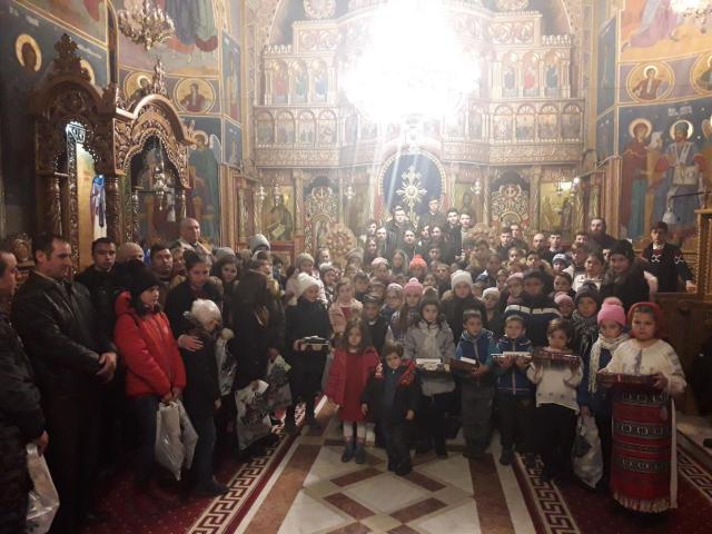Daruri de Sfântul Nicolae pentru 100 de copii, prin „Brațele Părintești”