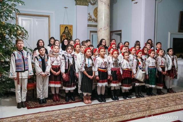 Colindători la Reședința Mitropolitană 2018 – Școala Timișești, Neamț