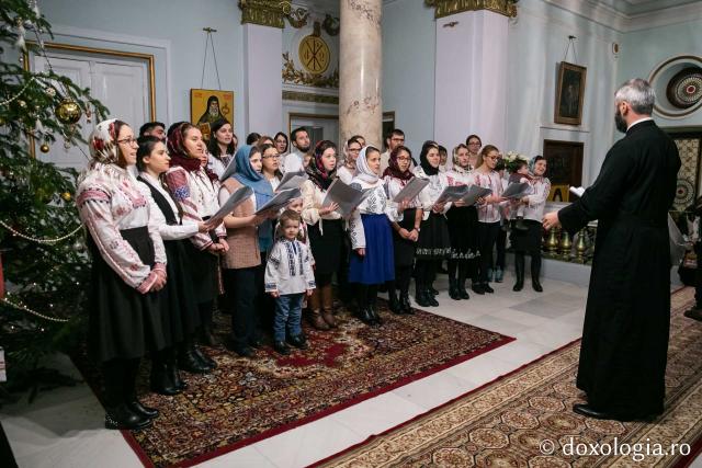 Colindători la Reședința Mitropolitană 2018 – Corul „Sfânta Parascheva” al paraclisului mitropolitan Metocul Maicilor