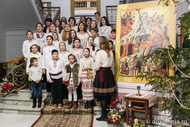 Colindători la Reședința Mitropolitană 2018 – Parohia Bogonos
