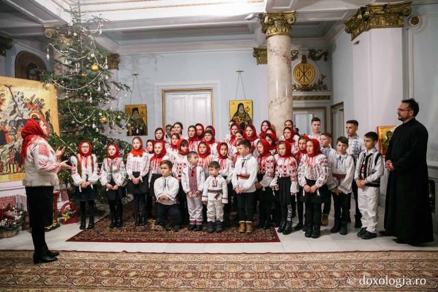 Colindători la Reședința Mitropolitană 2018 – Parohia Costești