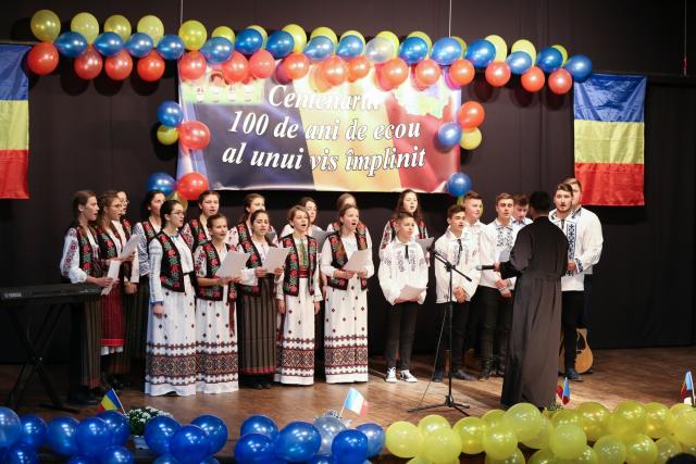 Întreită activitate de omagiere a eroilor neamului românesc și a făuritorilor Marii Uniri în Protopopiatul Săveni
