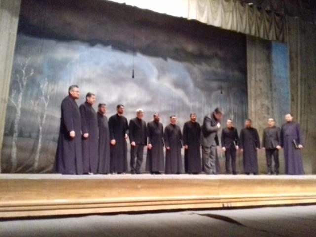 Vestea Naşterii Domnului, adusă de colindători