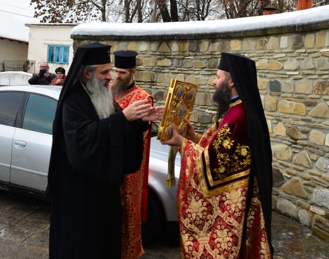 Hram la Mănăstirea Popăuți din Botoșani: „Biruința întru Hristos e singura care îl face cu adevărat pe om biruitor”