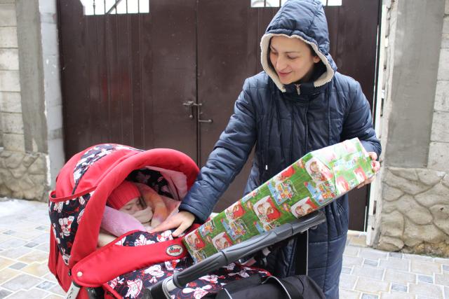 Darul din cutia de pantofi a ajuns la copiii din Republica Moldova