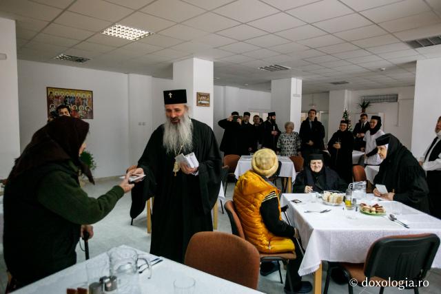 Slujbă de binecuvântare la inaugurarea oficială a Centrului rezidenţial pentru vârstnici „Cuvioasa Nazaria” - Văratec