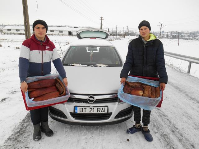 Proiectul misionar-filantropic „(Colin)dăm cu bucurie” în parohiile Chișcăreni și Sat Nou
