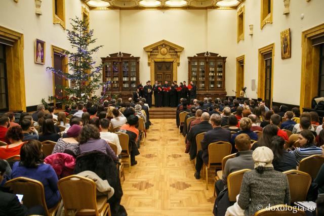 (Foto) Serbarea de Iarnă a Facultății de Teologie Ortodoxa din Iași