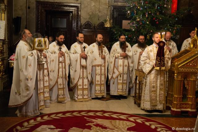 IPS Mitropolit Teofan: „Cel care are credință în Dumnezeu, atunci când totul este bine nu se mândrește, iar când apar necazuri și supărări nădăjduiește în Domnul”