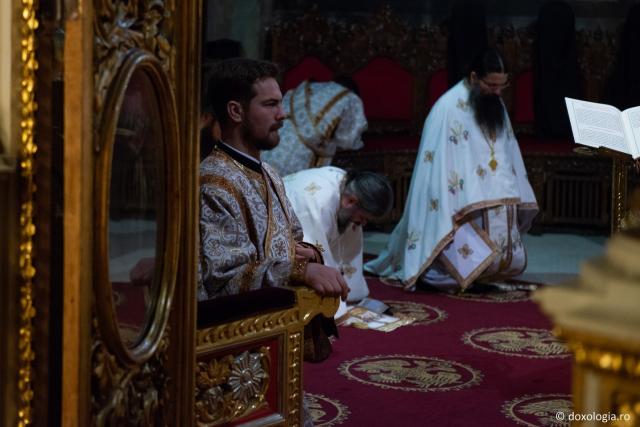 IPS Mitropolit Teofan: „Cel care are credință în Dumnezeu, atunci când totul este bine nu se mândrește, iar când apar necazuri și supărări nădăjduiește în Domnul”