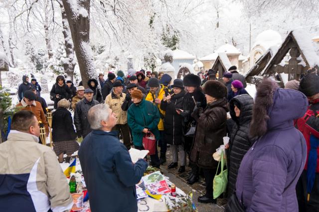 Poetul Mihai Eminescu a fost pomenit la mormântul său din cimitirul Bellu