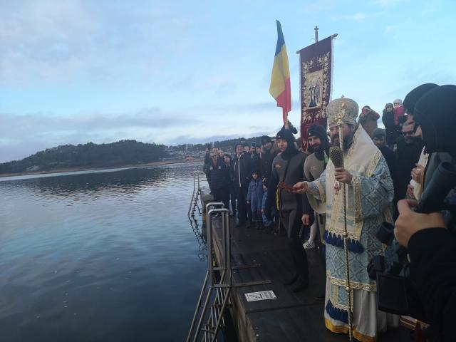 PS Episcop Macarie: „La suprafață pare că suntem bine, dar în adânc mișună atâtea forțe ascunse, atâtea patimi și sugestii de la lume și de la cel viclean.”