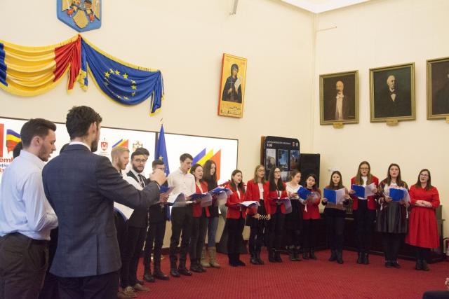 E de ajuns să fii tânăr pentru a fi fericit?