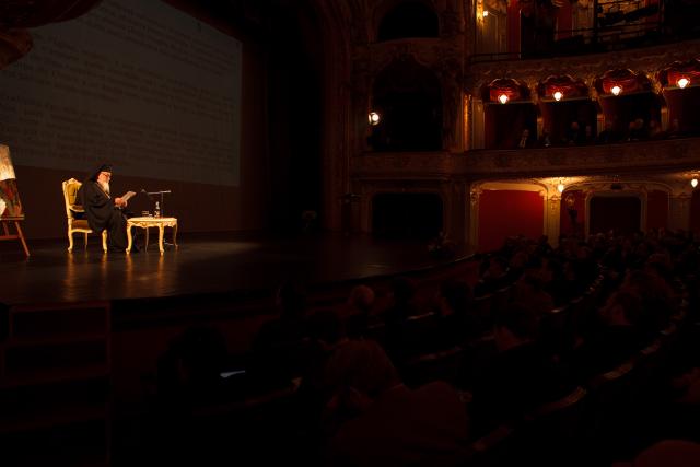 „Cercetători ori oameni de profesie, dorim fiecare să contribuim cu o iotă la viaţa Bisericii”