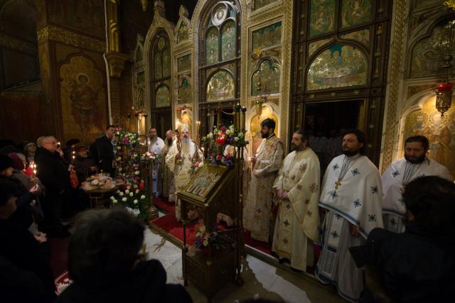 Hram la ctitoria lui Vasile Lupu din Iași: „Având în față chipurile Sfinților Trei Ierarhi, să luăm aminte la icoana viețuirii lor”