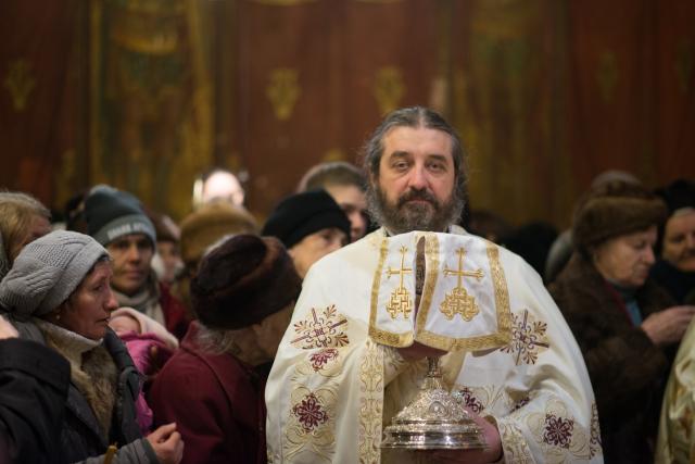 Hram la ctitoria lui Vasile Lupu din Iași: „Având în față chipurile Sfinților Trei Ierarhi, să luăm aminte la icoana viețuirii lor”