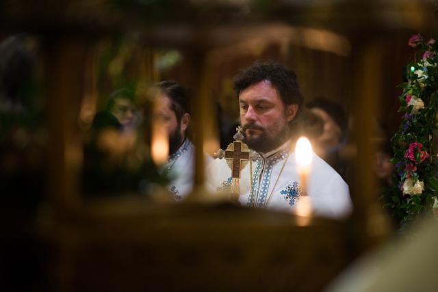 Hram la ctitoria lui Vasile Lupu din Iași: „Având în față chipurile Sfinților Trei Ierarhi, să luăm aminte la icoana viețuirii lor”