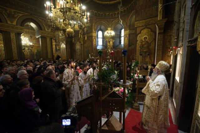 Hram la ctitoria lui Vasile Lupu din Iași: „Având în față chipurile Sfinților Trei Ierarhi, să luăm aminte la icoana viețuirii lor”