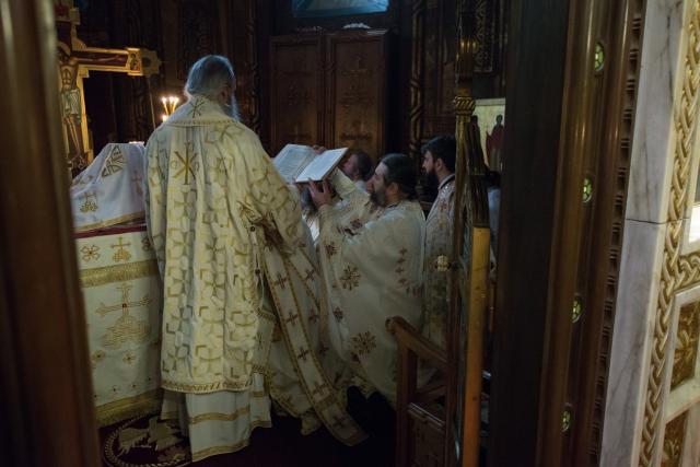 Hram la ctitoria lui Vasile Lupu din Iași: „Având în față chipurile Sfinților Trei Ierarhi, să luăm aminte la icoana viețuirii lor”