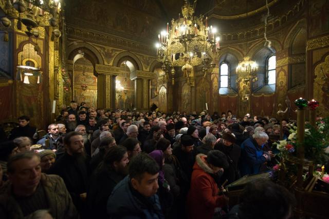 Hram la ctitoria lui Vasile Lupu din Iași: „Având în față chipurile Sfinților Trei Ierarhi, să luăm aminte la icoana viețuirii lor”