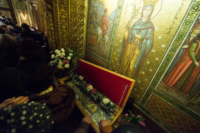 Hram la ctitoria lui Vasile Lupu din Iași: „Având în față chipurile Sfinților Trei Ierarhi, să luăm aminte la icoana viețuirii lor”