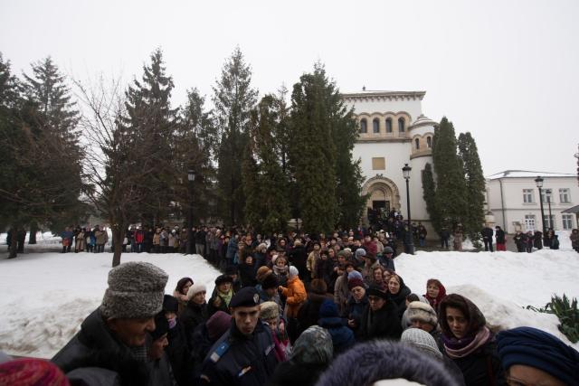 Hram la ctitoria lui Vasile Lupu din Iași: „Având în față chipurile Sfinților Trei Ierarhi, să luăm aminte la icoana viețuirii lor”