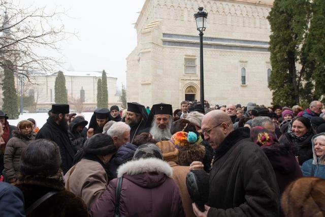 Hram la ctitoria lui Vasile Lupu din Iași: „Având în față chipurile Sfinților Trei Ierarhi, să luăm aminte la icoana viețuirii lor”