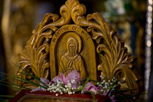 Preasfinţitul Varlaam Ploieşteanul a oficiat Sfânta Liturghie la hramul Bisericii Sfântul Anton – Curtea Veche