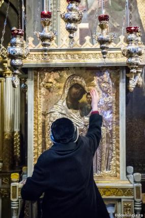 Mângâietoarea Moldovei – Icoana Maicii Domnului din Catedrala Mitropolitană de la Iași