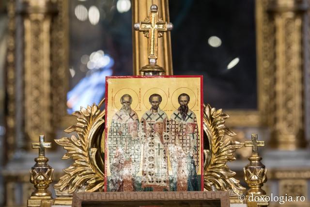 4 ierarhi prezenți la hramul Facultății de Teologie Ortodoxă „Dumitru Stăniloae” din Iași