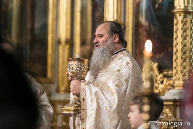 4 ierarhi prezenți la hramul Facultății de Teologie Ortodoxă „Dumitru Stăniloae” din Iași