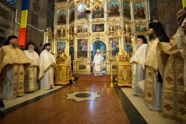 Liturghie arhierească în cinstea Mitropolitului Iosif „cel sfânt şi milostiv”