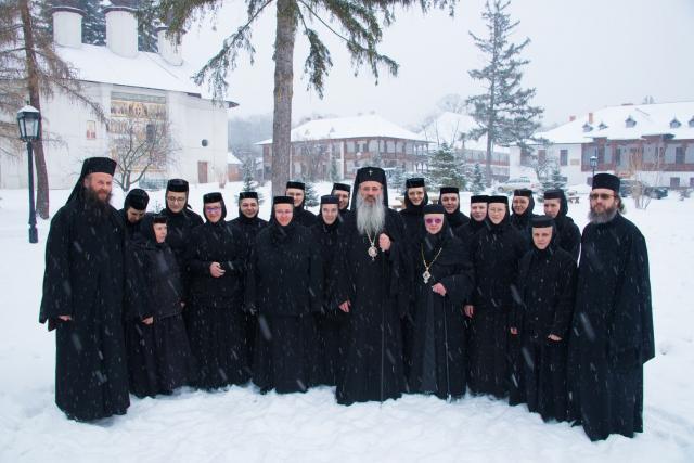 „Crucea Patriarhală” pentru stareța Mănăstirii Vorona: „Maica Teofana a trebuit să se facă tuturor toate”