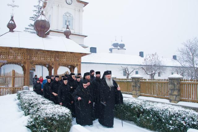„Crucea Patriarhală” pentru stareța Mănăstirii Vorona: „Maica Teofana a trebuit să se facă tuturor toate”