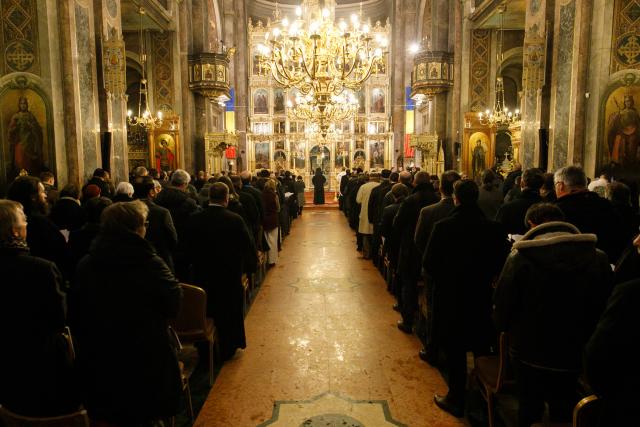 „Cercetători ori oameni de profesie, dorim fiecare să contribuim cu o iotă la viaţa Bisericii”