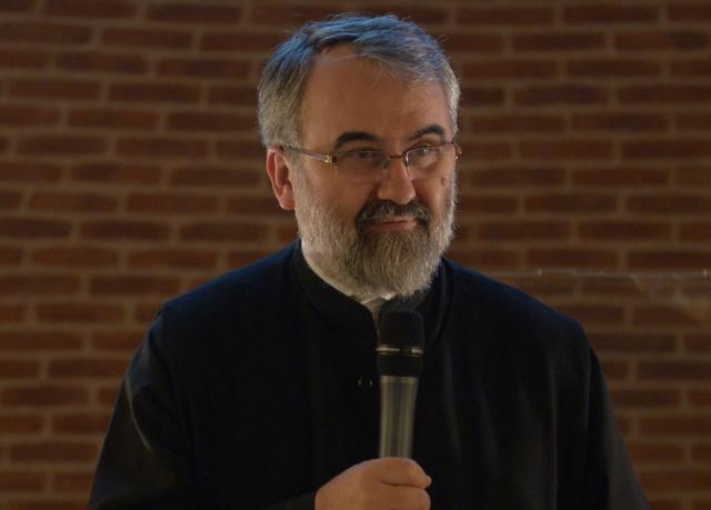 (Video) „Vremurile de astăzi sunt foarte potrivite pentru întoarcerea noastră către suflet” – Pr. Constantin Coman