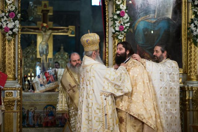 Hram la Catedrala mitropolitană din Iași: „Creștinul ortodox este închinat lui Dumnezeu, este îmbisericit, este altoit ca o ramură pe trunchiul Bisericii”