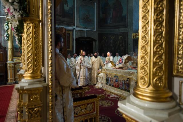 Hram la Catedrala mitropolitană din Iași: „Creștinul ortodox este închinat lui Dumnezeu, este îmbisericit, este altoit ca o ramură pe trunchiul Bisericii”