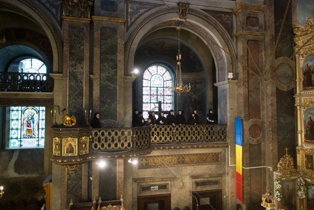 Hram la Catedrala mitropolitană din Iași: „Creștinul ortodox este închinat lui Dumnezeu, este îmbisericit, este altoit ca o ramură pe trunchiul Bisericii”